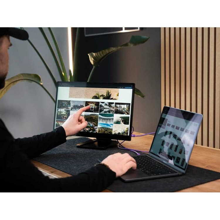 Espresso Display 17 Pro (with Stand)